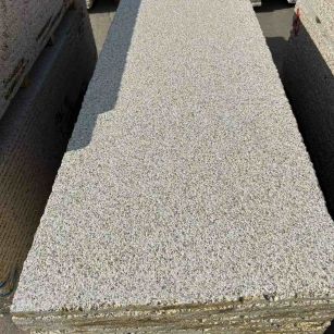 徐州 黄金麻花岗岩荔枝面毛板，半成品