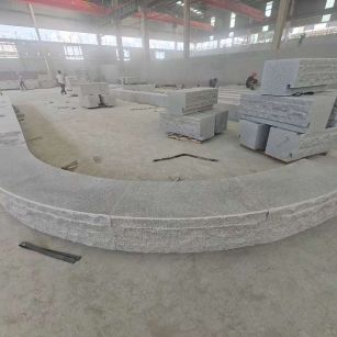 徐州 芝麻白异形坐凳，自然面光面弧形加工