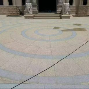 徐州 黄金麻芝麻灰花岗岩石材地铺拼接效果