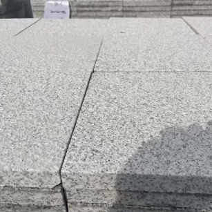 徐州 白麻花岗岩石材推荐 荔枝面地铺石