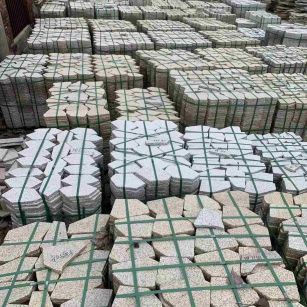 徐州 黄金麻白麻花岗岩荔枝面地铺石(冰裂纹)