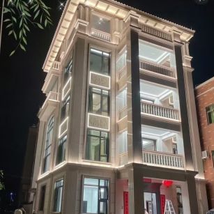 徐州 芝麻白花岗岩别墅外墙夜间效果