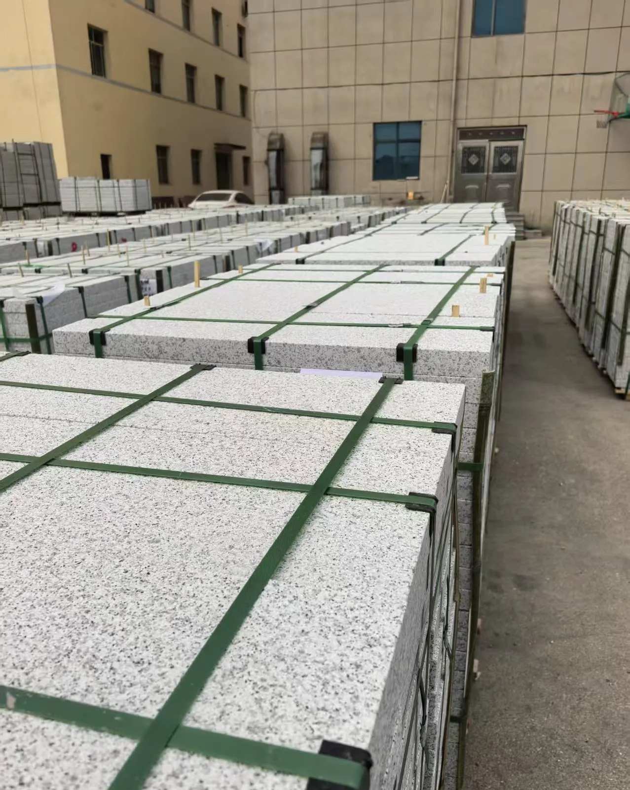 徐州 白麻花岗岩5.0公分荔枝面地铺石