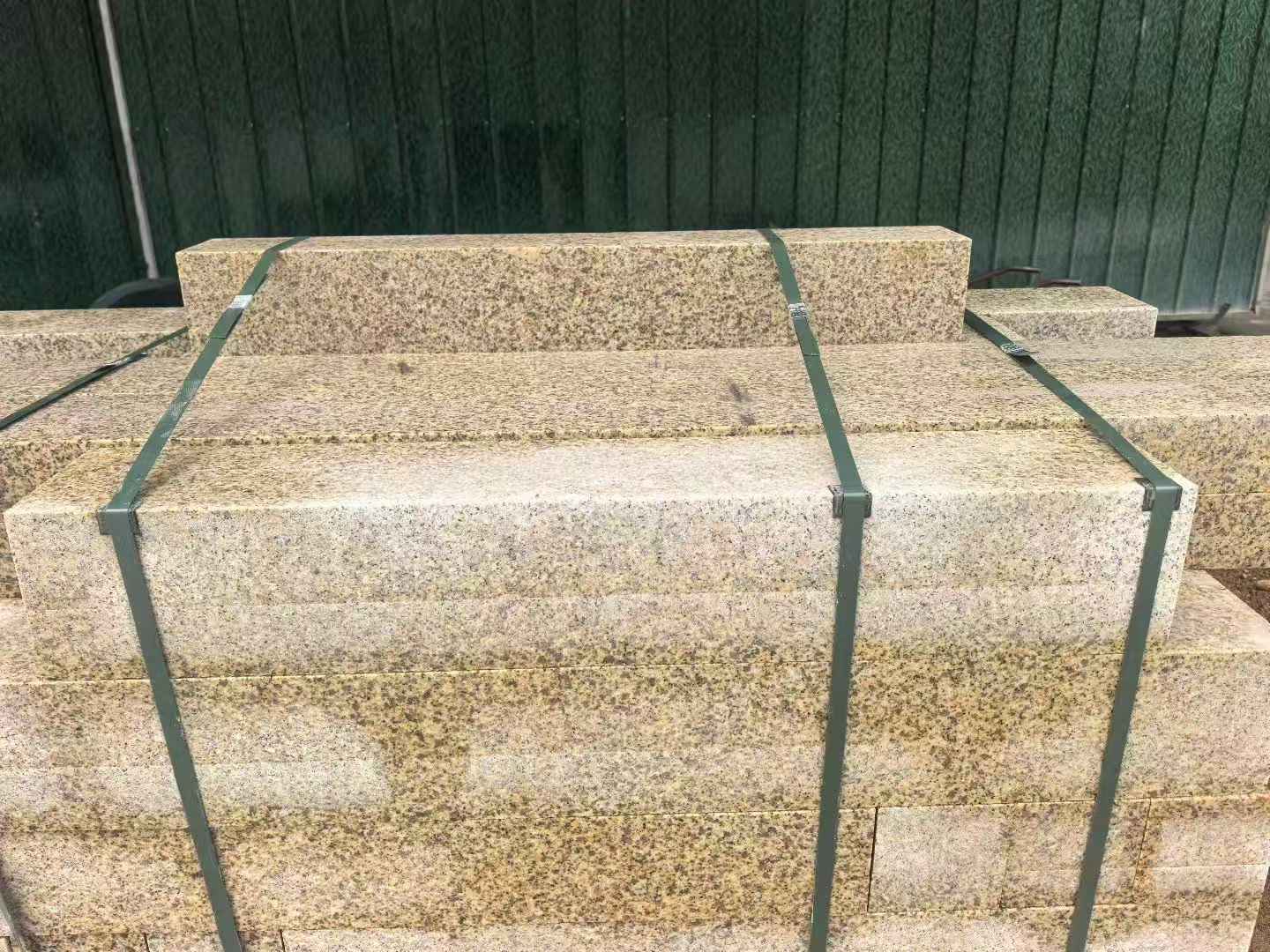 徐州 黄金麻花岗岩石材机切面栏杆料半成品