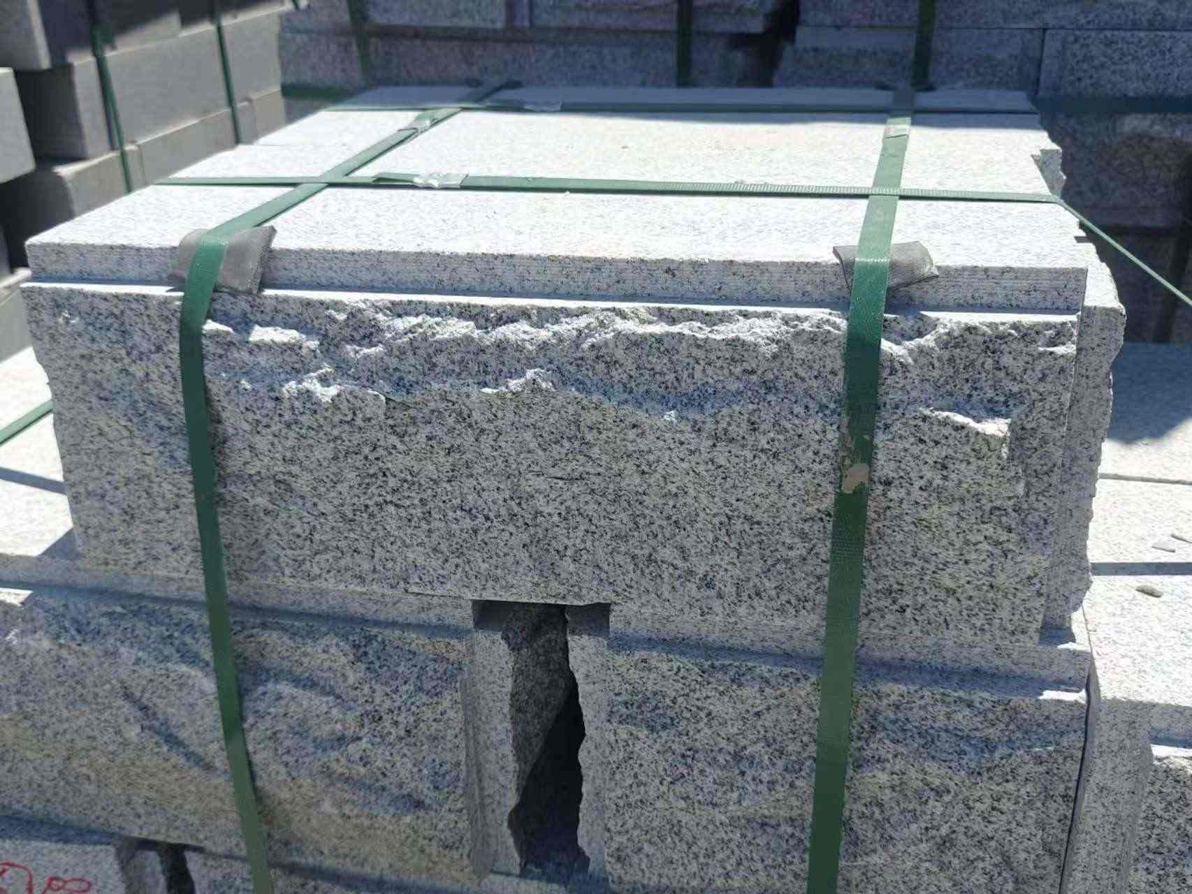 徐州 芝麻白花岗岩自然面成品