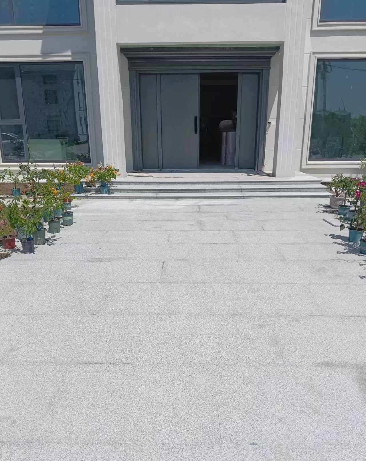 徐州 芝麻白花岗岩地铺石地面铺装