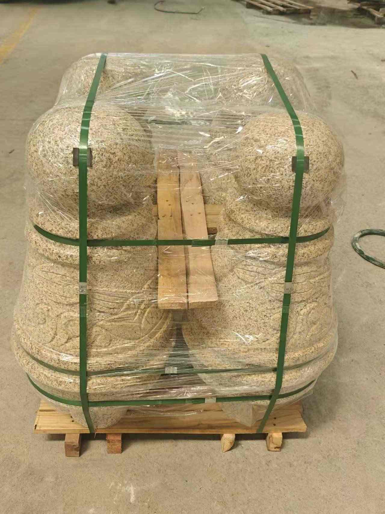 徐州 黄金麻异形定制雕花——棒棒糖挡车柱