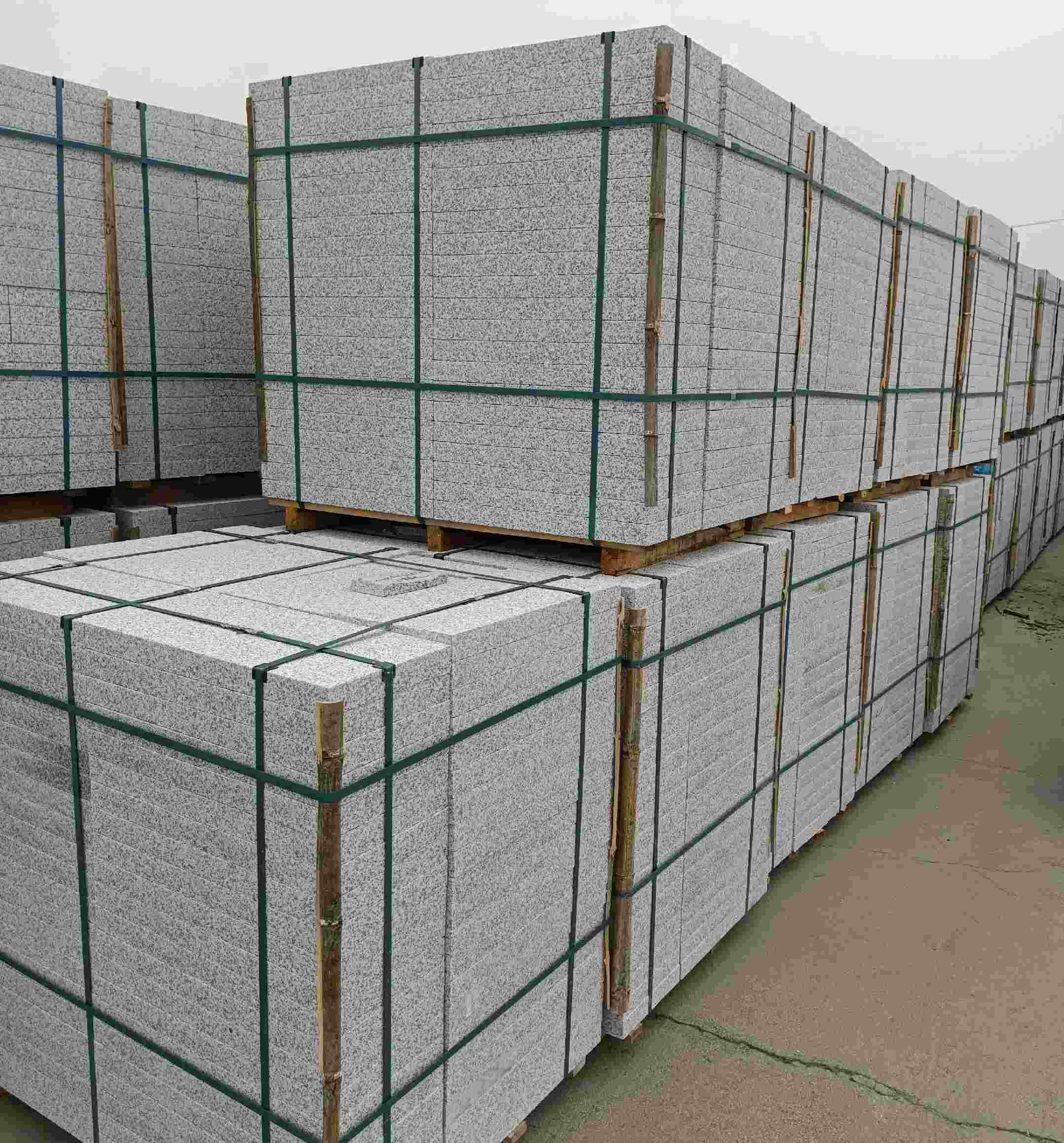 徐州 白麻花岗岩石材荔枝面地铺石（300*600*50）