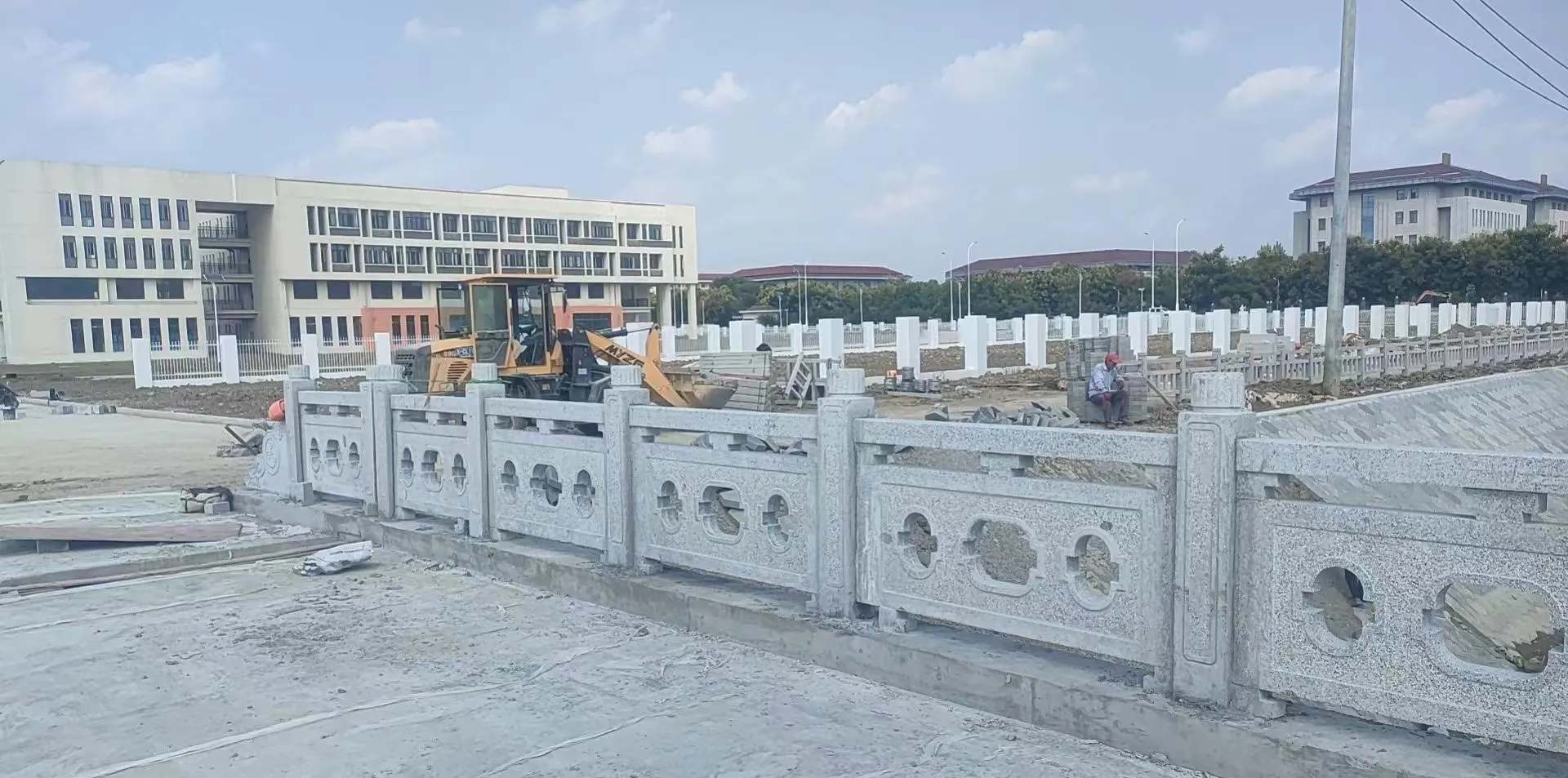 徐州 白麻花岗岩荔枝面河道栏杆