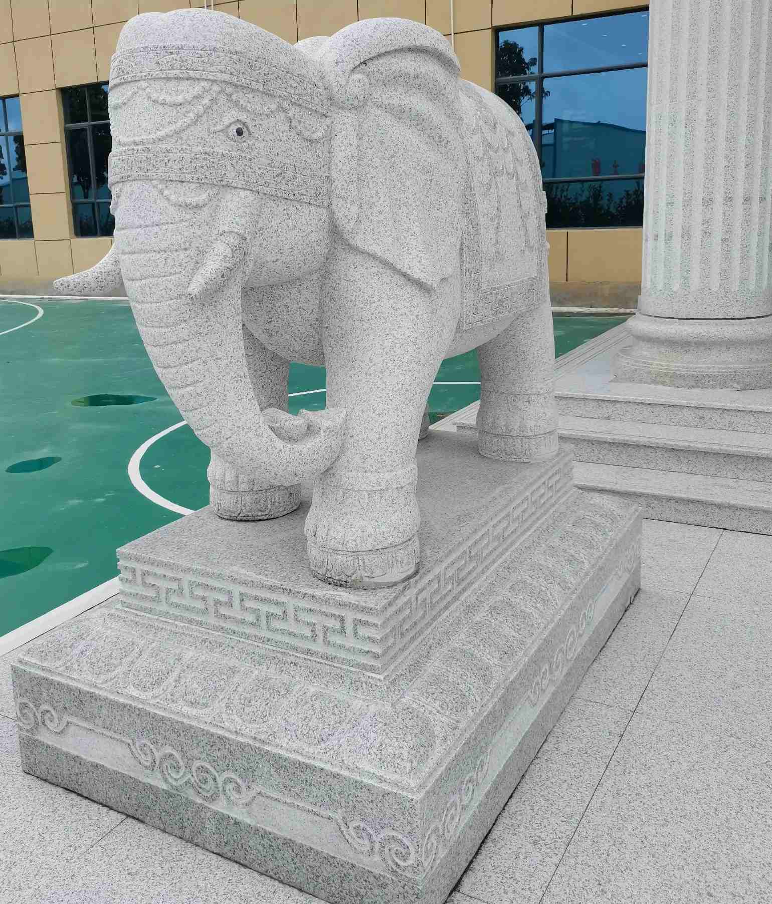 徐州 白麻花岗岩动物异形石雕-大象
