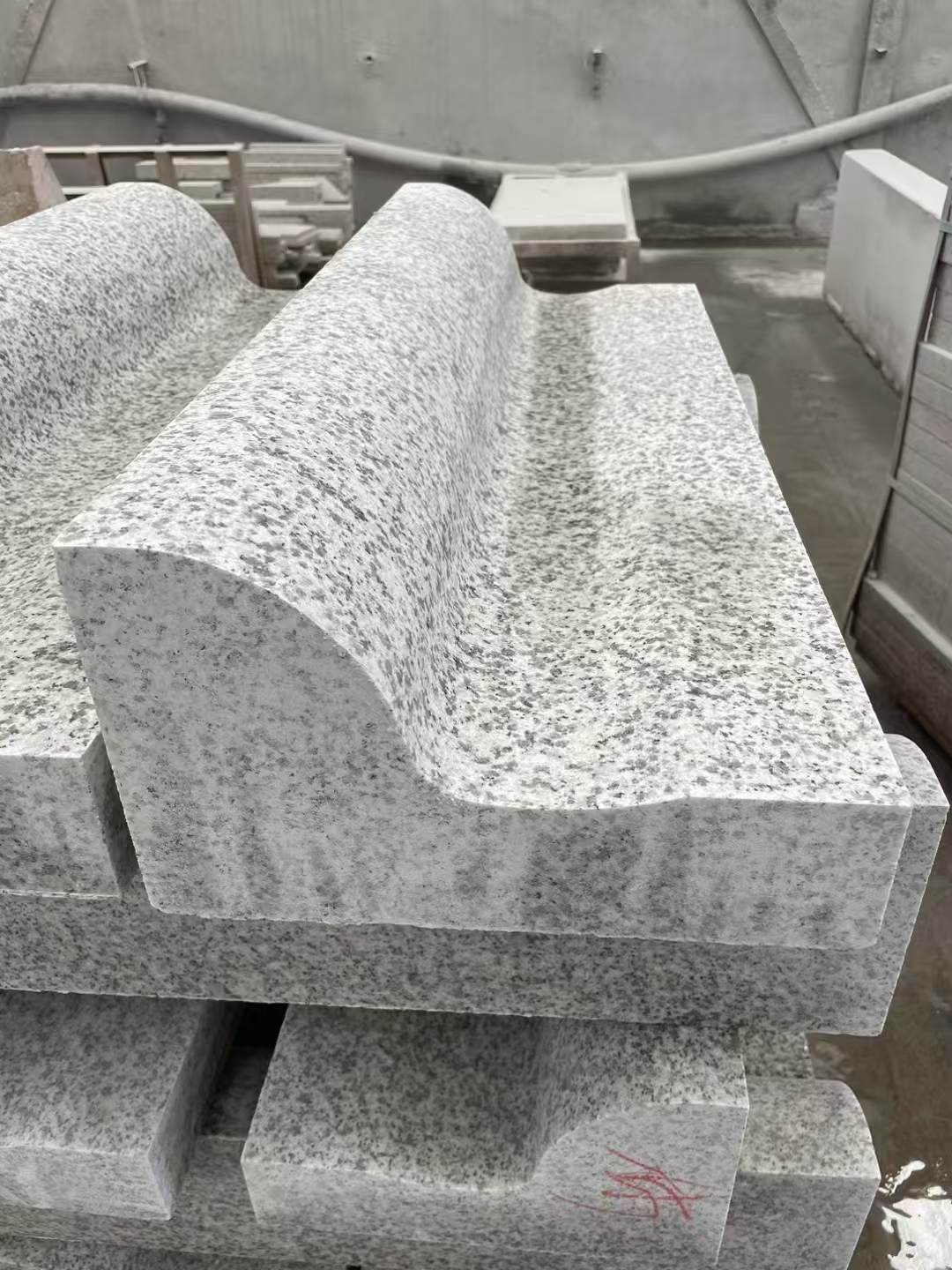 徐州 白麻花岗岩S型路沿石，路侧石，马路牙子等